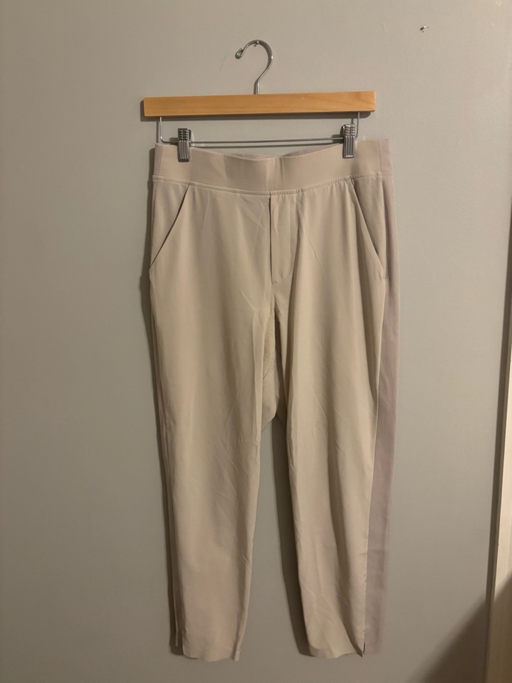 Athleta Cream Straight-Leg Pull-On Pants with Side Panel